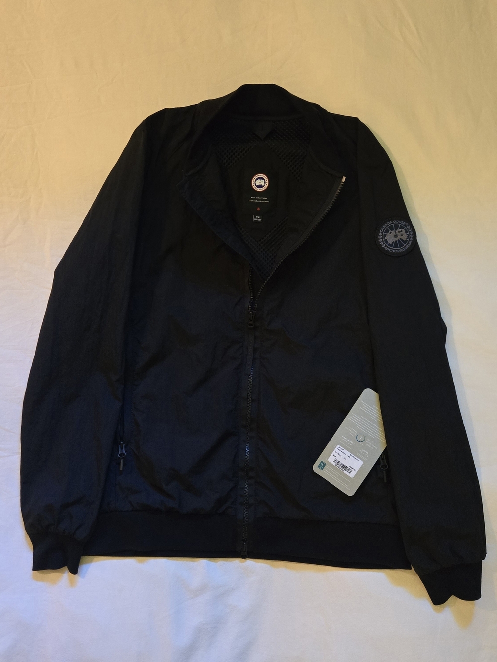Canada Goose Men's Black Light Bomber Jacket Medium (Worn Once)